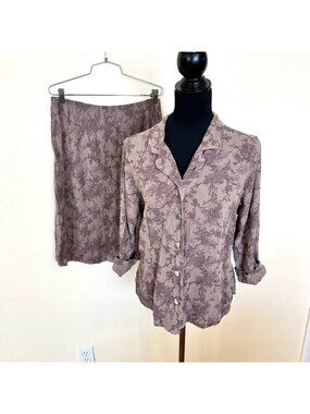 Cut to the Cloth Womens Skirt & Button Up Top Set Rayon Medium Lavender Floral